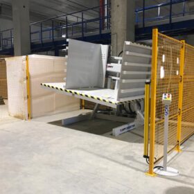 Installation of pallet turner machine