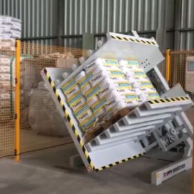 Pallet turner with bags