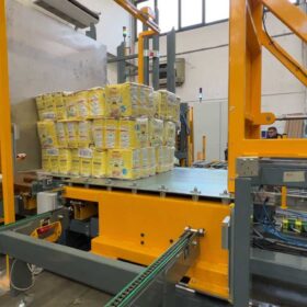 pallet transfer equipment with yellow bags
